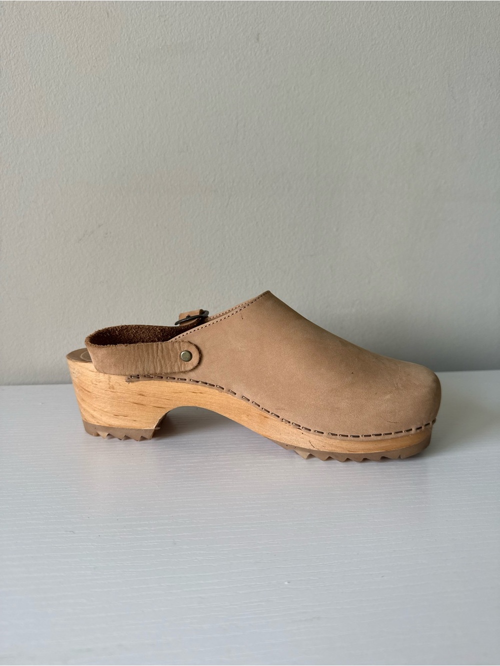 Women's Tan Leather Slip-On Clog Mule